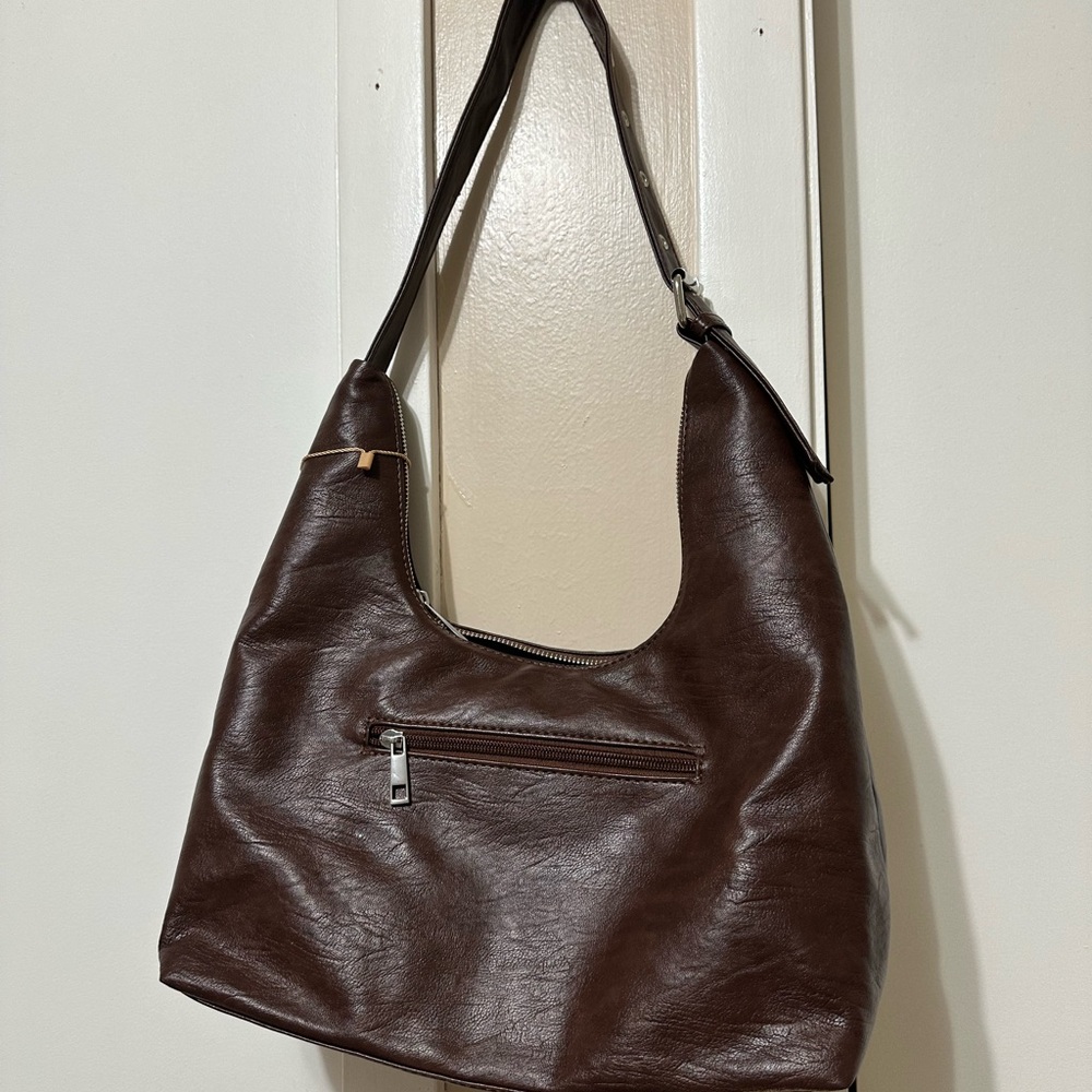 Elegant Brown Leather Shoulder Bag